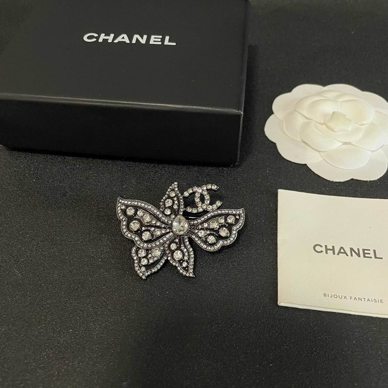 Chanel Brooch 06yxs62